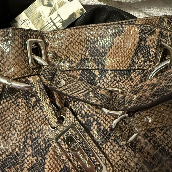 Makowsky Snake Print Bag. - Picture 6 of 6